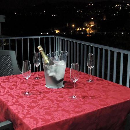 Apartamento Amarante - Vista Sao Goncalo Phòng bức ảnh